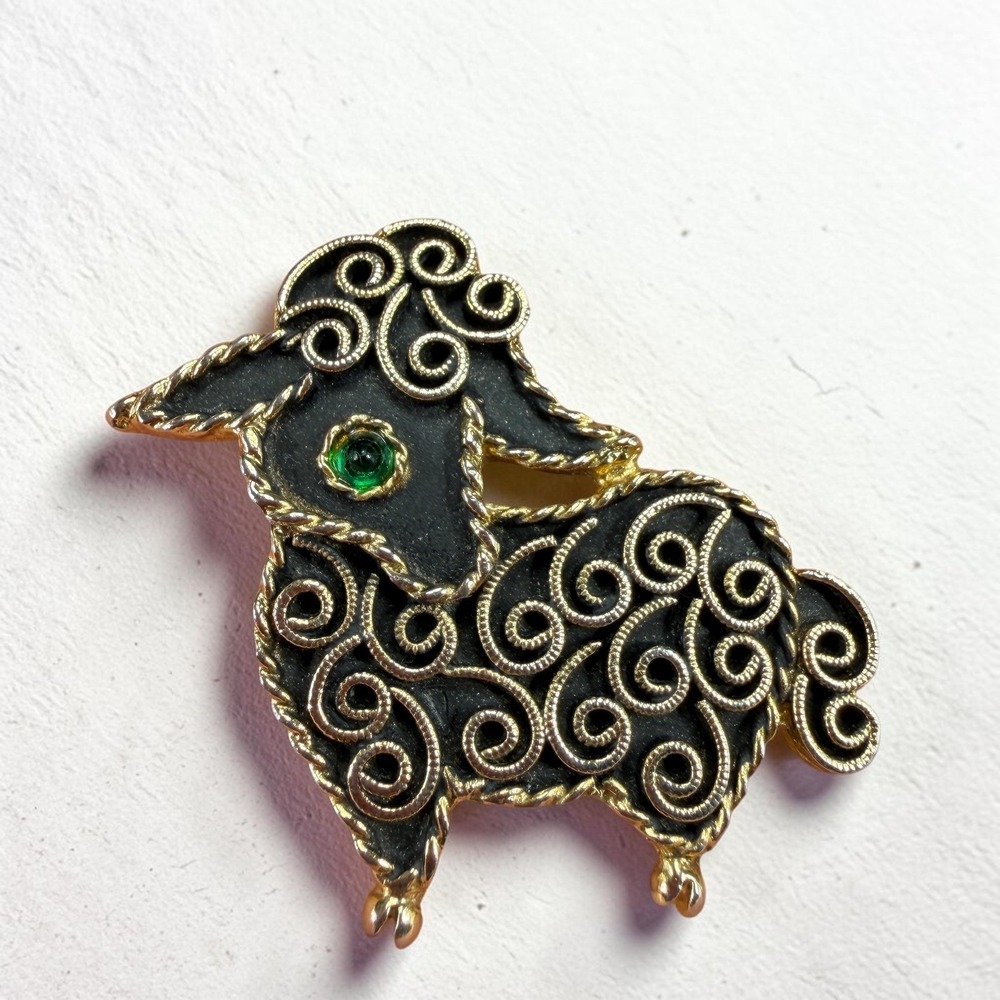 Emmons Lamb Sheep Brooch Pin Gold Tone‎ Filigree Black Green Rhinestone Eye VTG